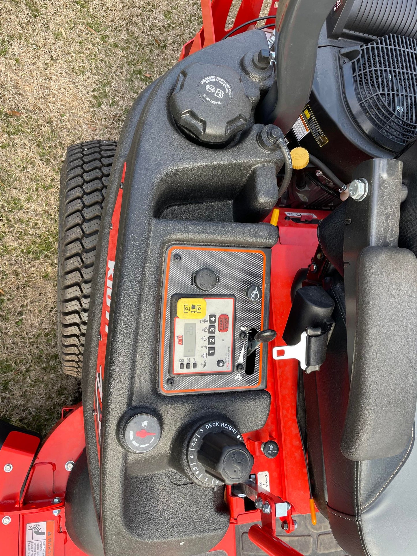 KIOTI ZXC LT Commercial Zero-Turn Mower