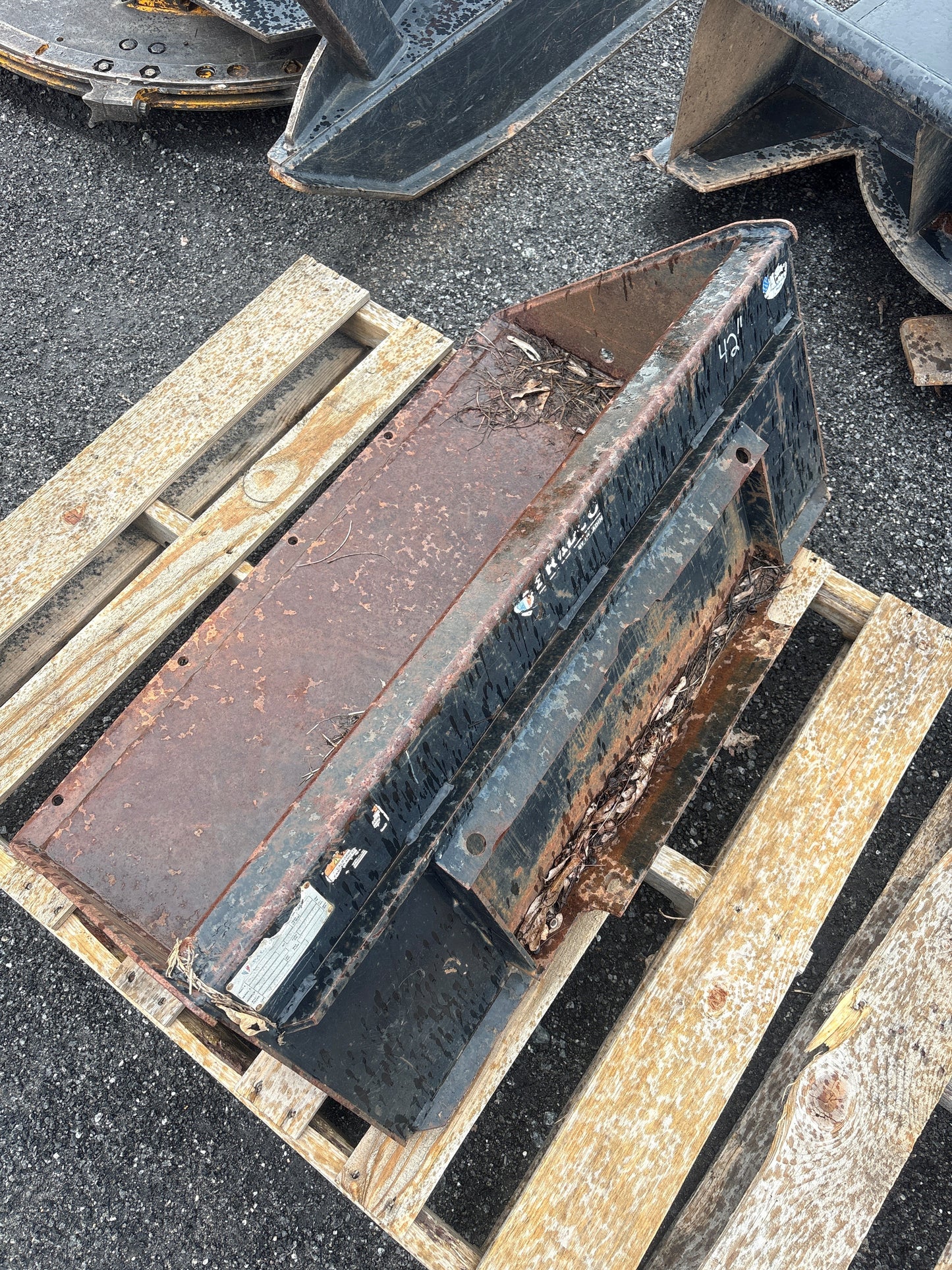 Used 42" IronCraft Mini Finish Bucket