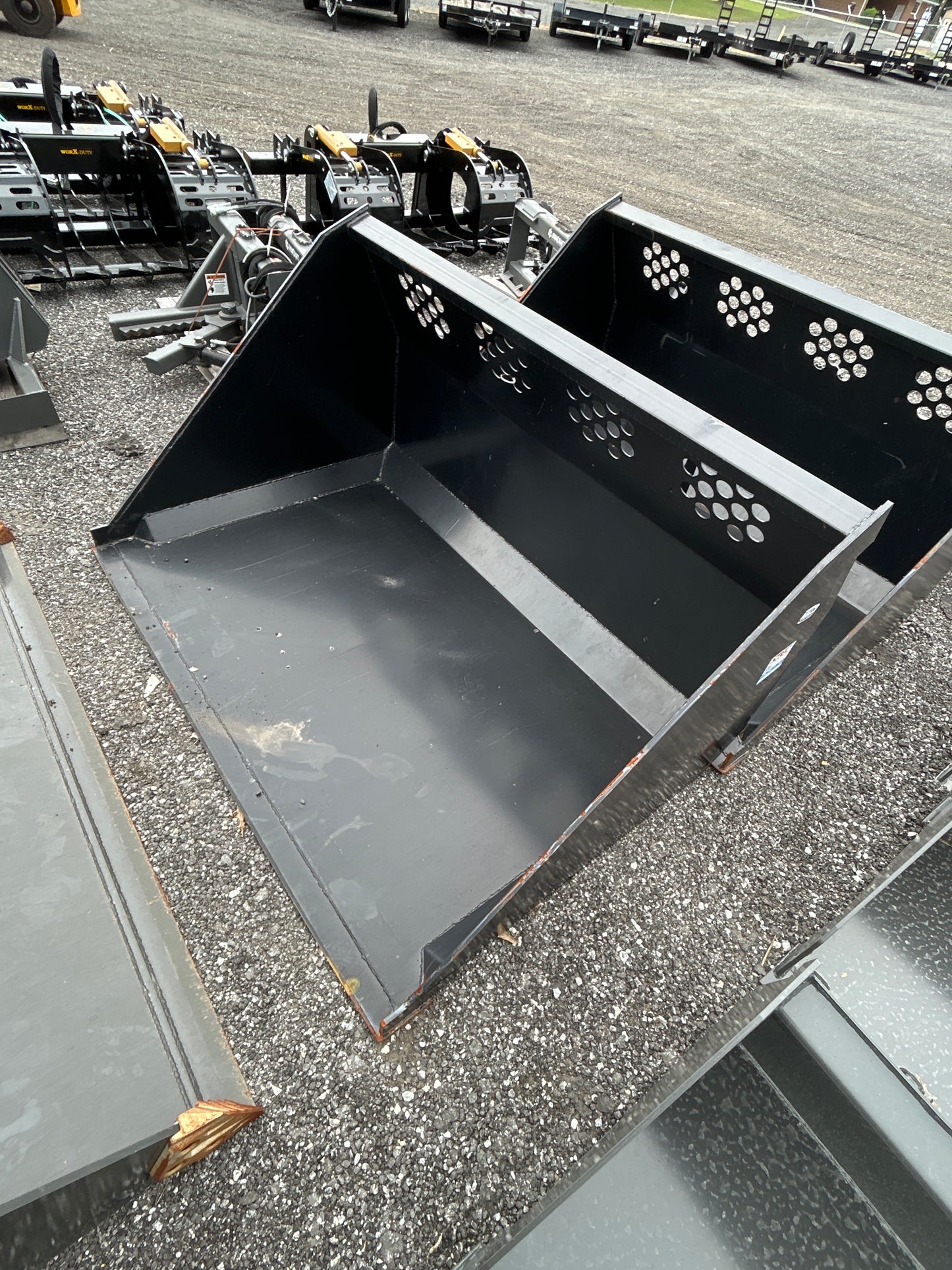 Titan 72" High Capacity Mulch & Litter Bucket