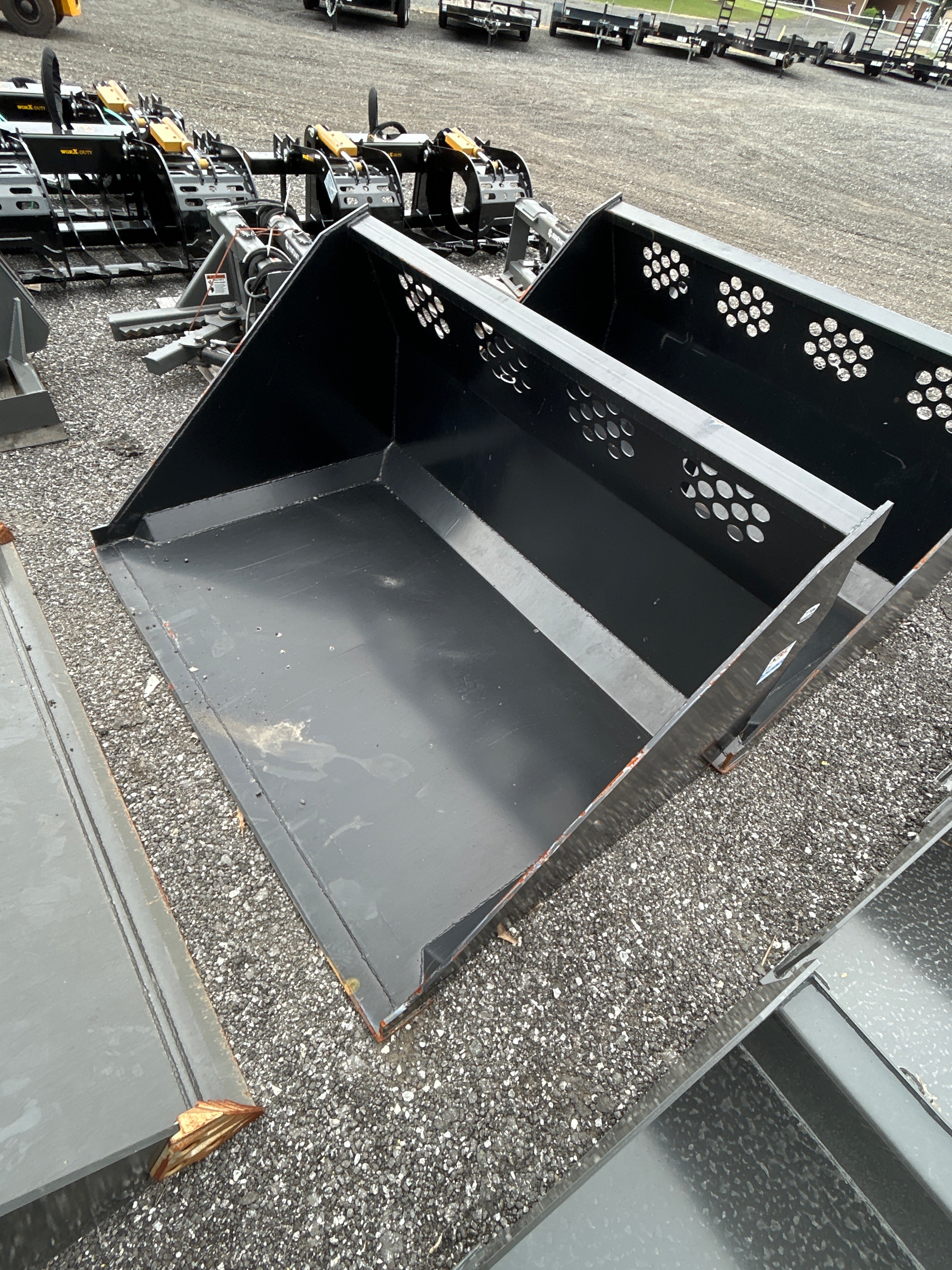 Titan 72" High Capacity Mulch & Litter Bucket